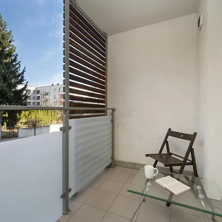 דירה Black And Brown With Free Parking And Furnished Balcony In By Renters ורוצלב