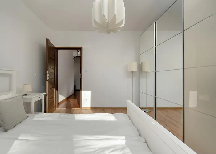 Black And Brown With Free Parking And Furnished Balcony In By Renters * Wroclaw