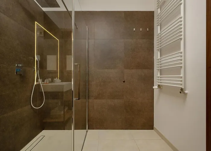 Apartment Black And Brown With Free Parking And Furnished Balcony In By Renters